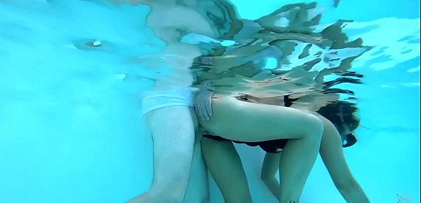  pool underwater sex with diving mask - projectfundiary
